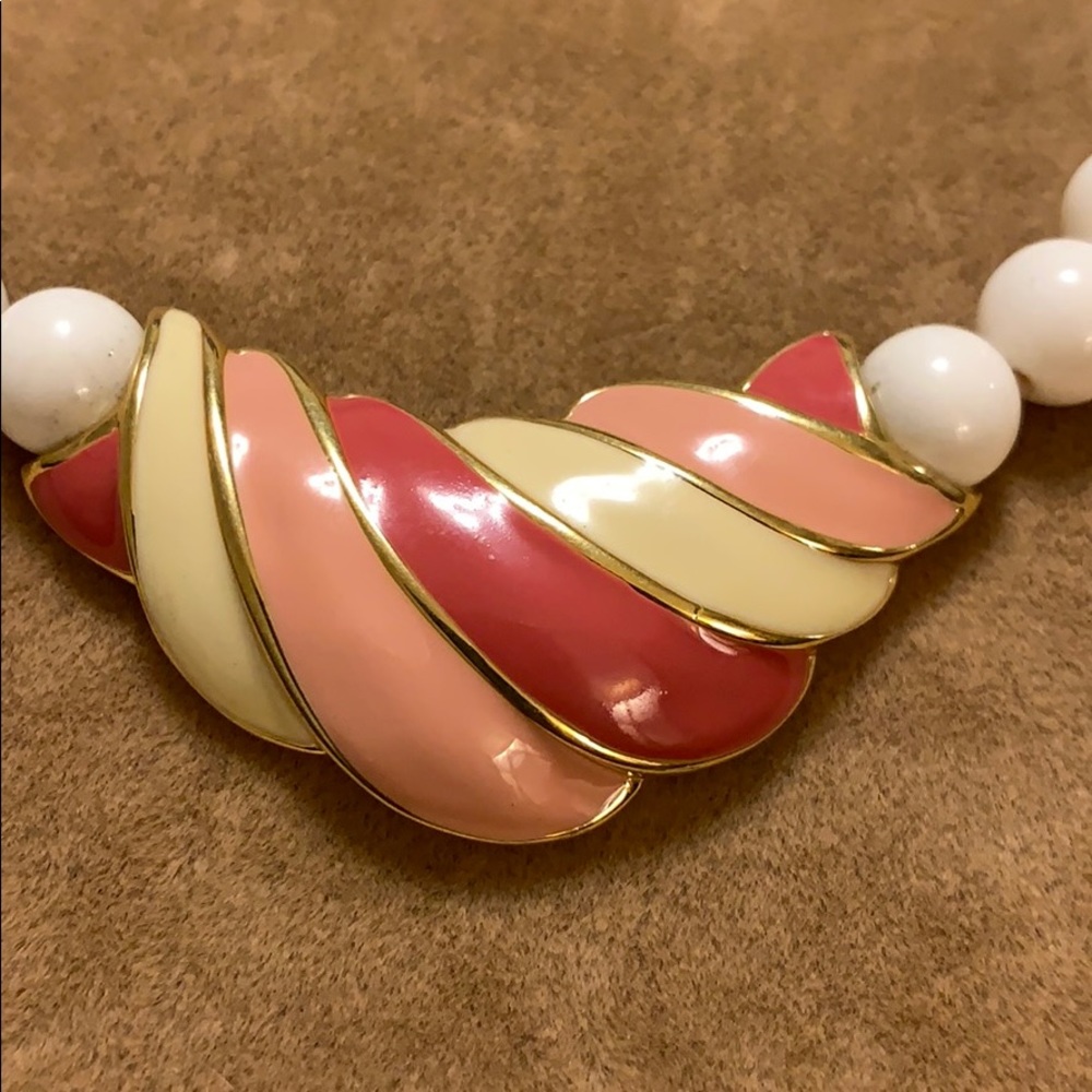 Vintage necklace with pink and yellow color. - Picture 2 of 5